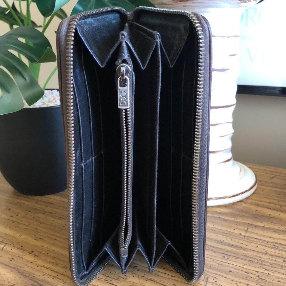 Dolce & Gabbana Leather Continental Wallet - Picture 7 of 11